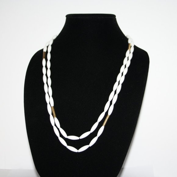 Vintage white and gold beaded MONET necklace 52" - Picture 3 of 5